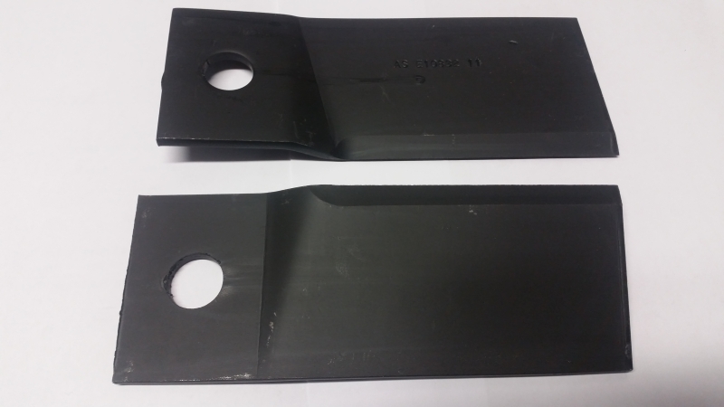 2 Stück Original Messer Klinge Messerklinge mit Befestigungselementen für Aufsitzmäher AS Motor 900, 910, 910/2, 911, 915 Enduro