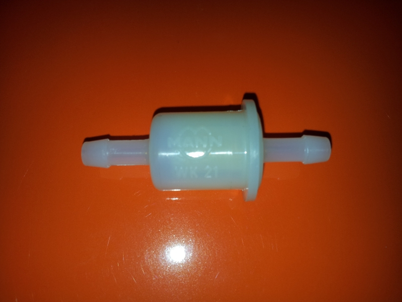 MANN Benzinfilter für 5mm Schläuche Universal Mann-Filter WK 21 Kraftstofffilter mit idealer Baugröße