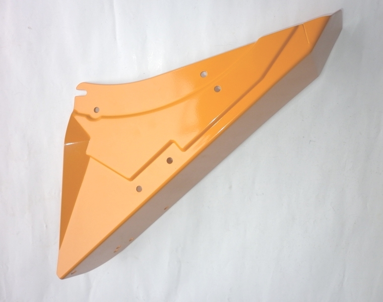 Zusatzblech vorne links , Karrosserieblech Schutzblech Steinschutz für Messerhaube ASA21, AS22, AS26, AS27, AS28